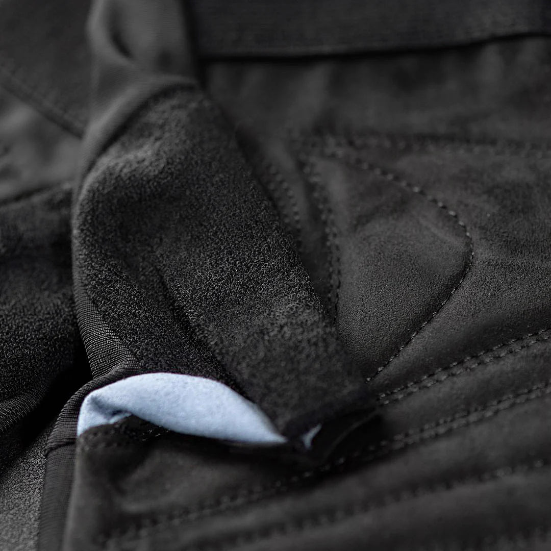 Close up on thumb feature of Xpeed Hyper Lite Gloves